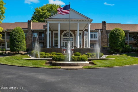 Condo For Sale - 8605 Shelbyville Rd #202<br/> Louisville, KY 40222