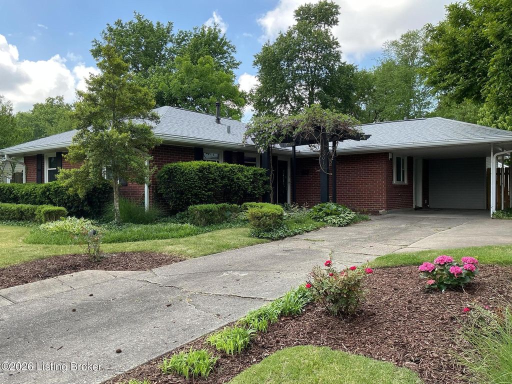 Photo of 3012 Furman Blvd, Louisville, KY 40220 (MLS # 1715604)