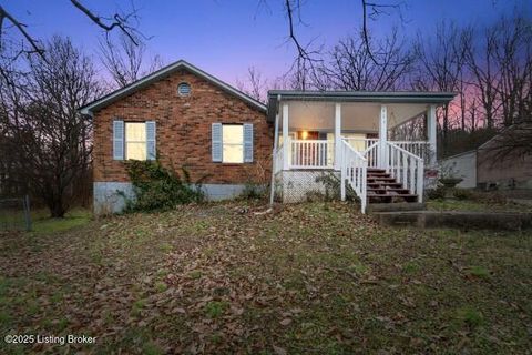 Photo of 803 Taper Ct, Louisville, KY 40214 (MLS # 1705804)