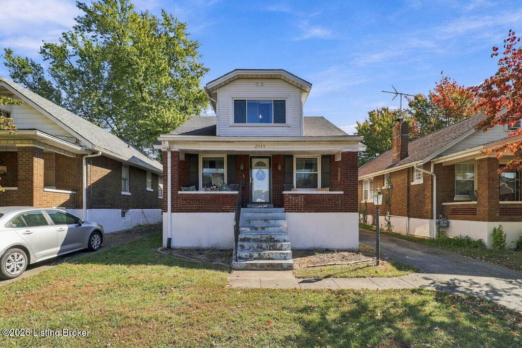 Photo of 2433 Concord Dr, Louisville, KY 40217 (MLS # 1731917)