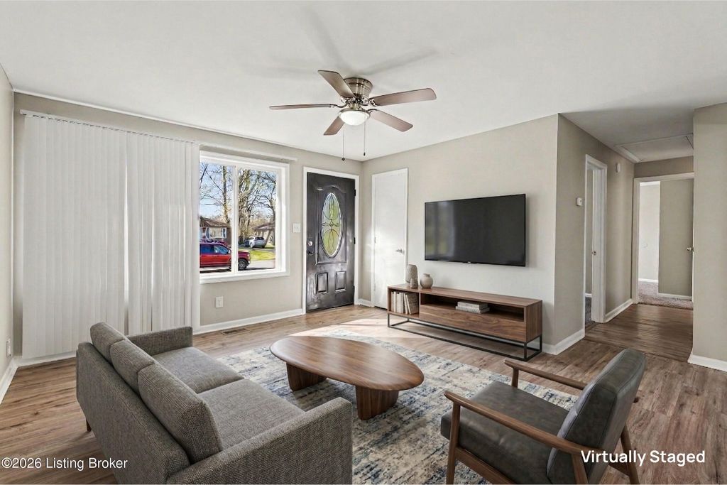 Photo of 6325 Krause Ave, Louisville, KY 40216 (MLS # 1712930)