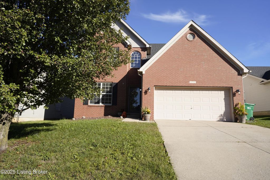 Photo of 15713 Beckley Hills Dr, Louisville, KY 40245 (MLS # 1701174)