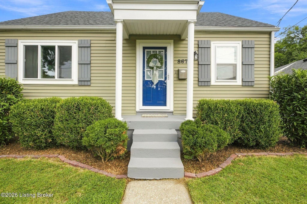 Photo of 867 Parkway Dr, Louisville, KY 40217 (MLS # 1729066)