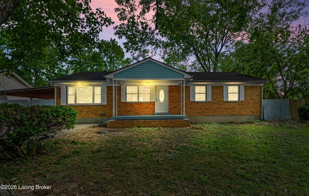 Photo of 5413 Minyard Dr, Louisville, KY 40219 (MLS # 1715615)