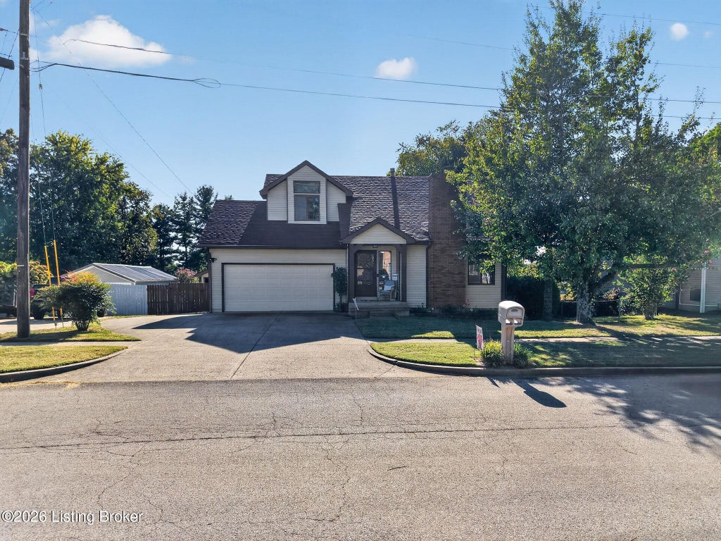 Photo of 107 Daniel Ct, Radcliff, KY 40160 (MLS # 1733038)