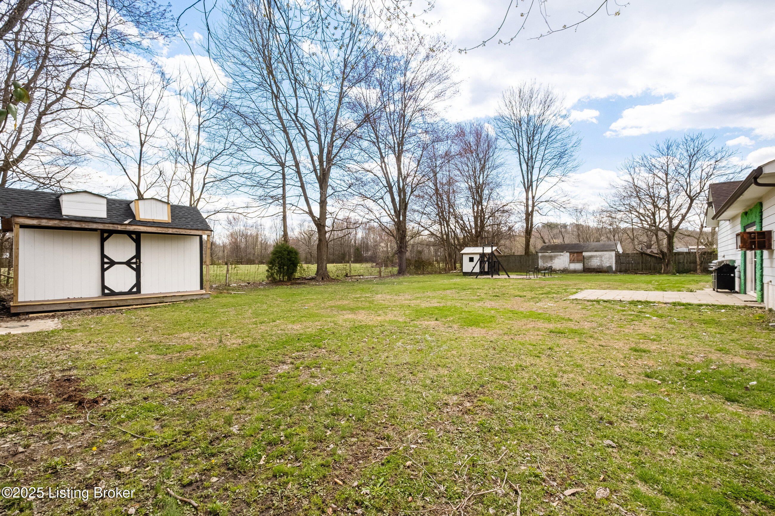 9909 Larlyn Dr, Fairdale, Kentucky image 35