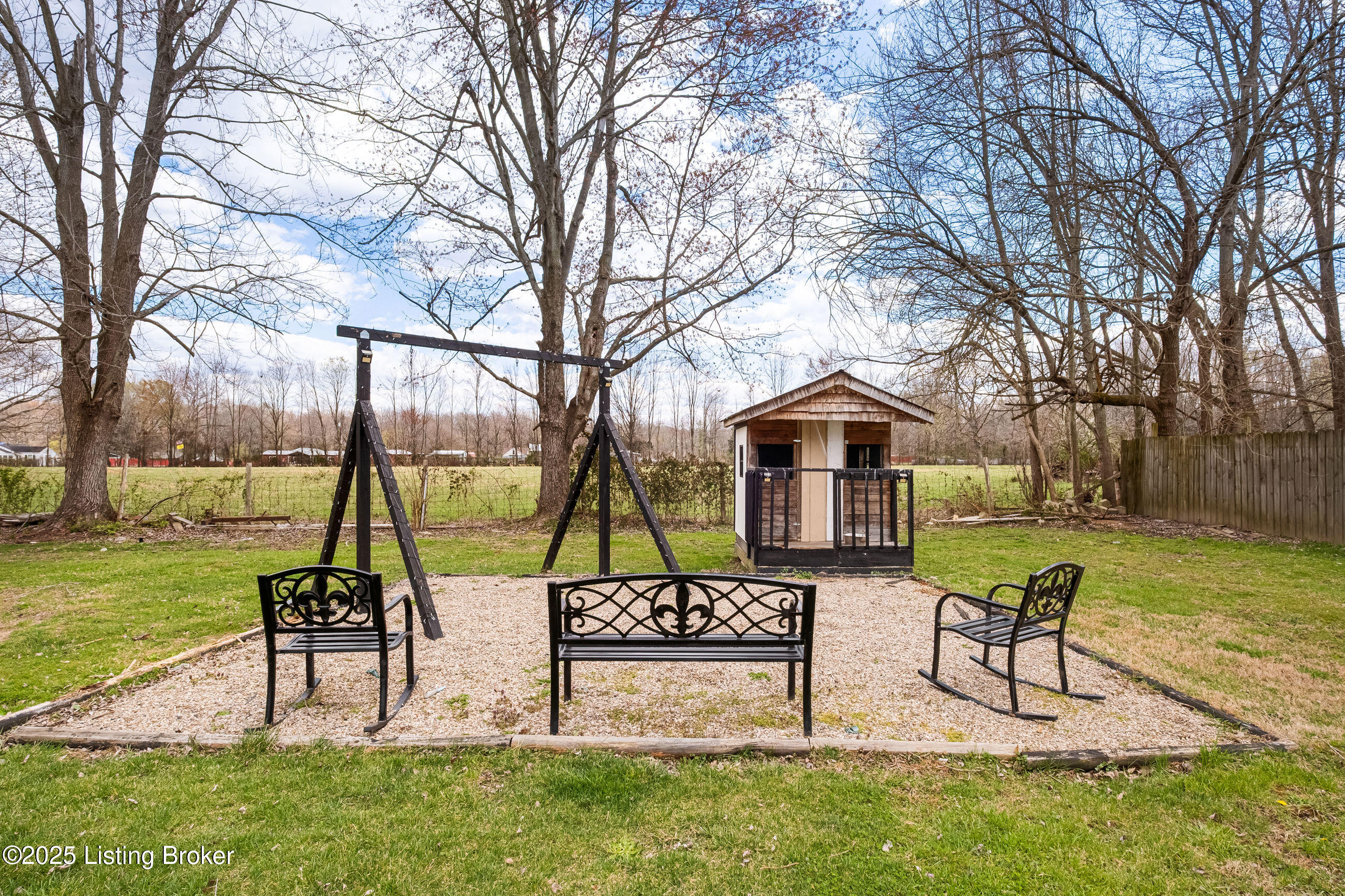 9909 Larlyn Dr, Fairdale, Kentucky image 37