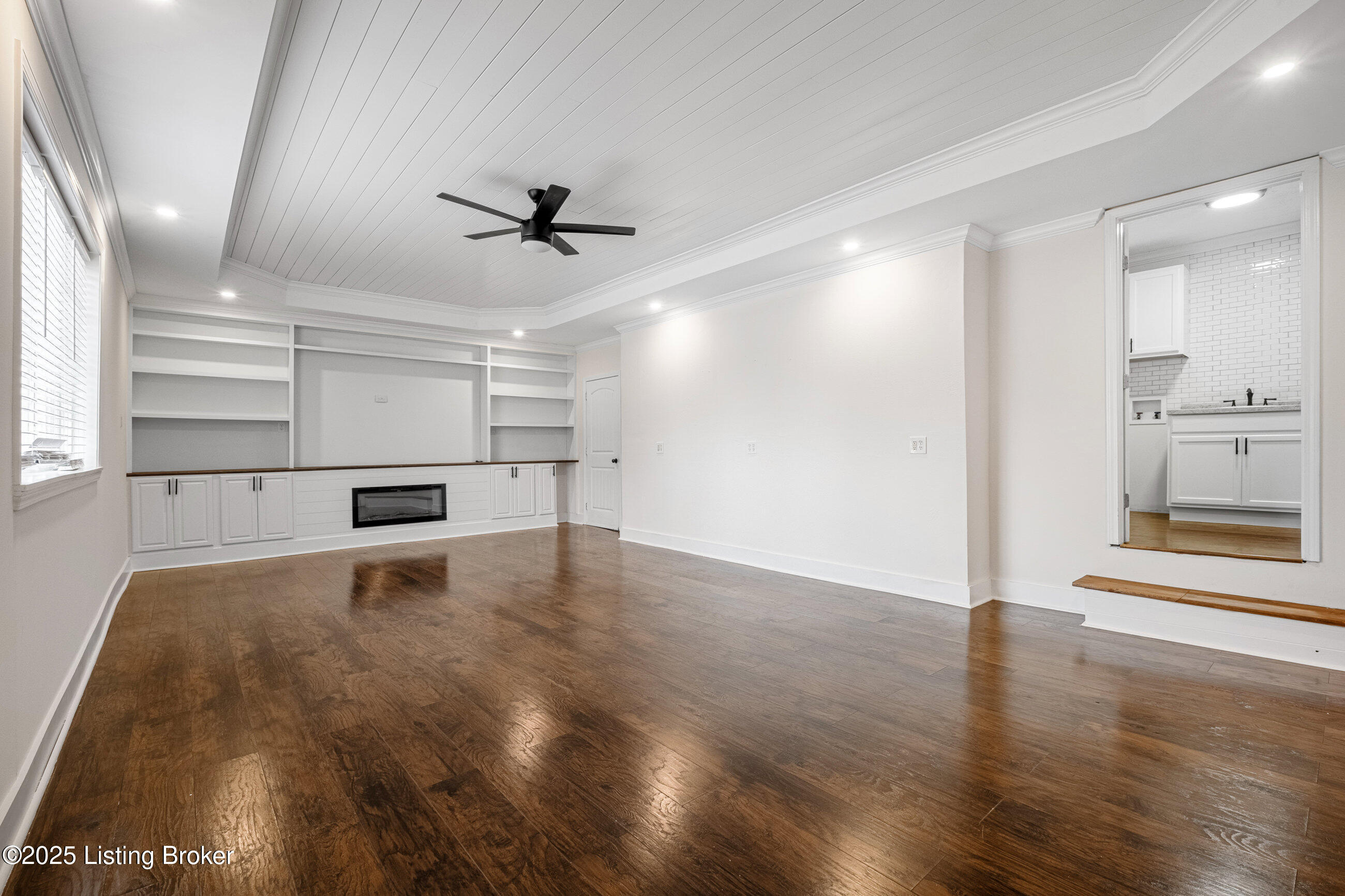 9909 Larlyn Dr, Fairdale, Kentucky image 30