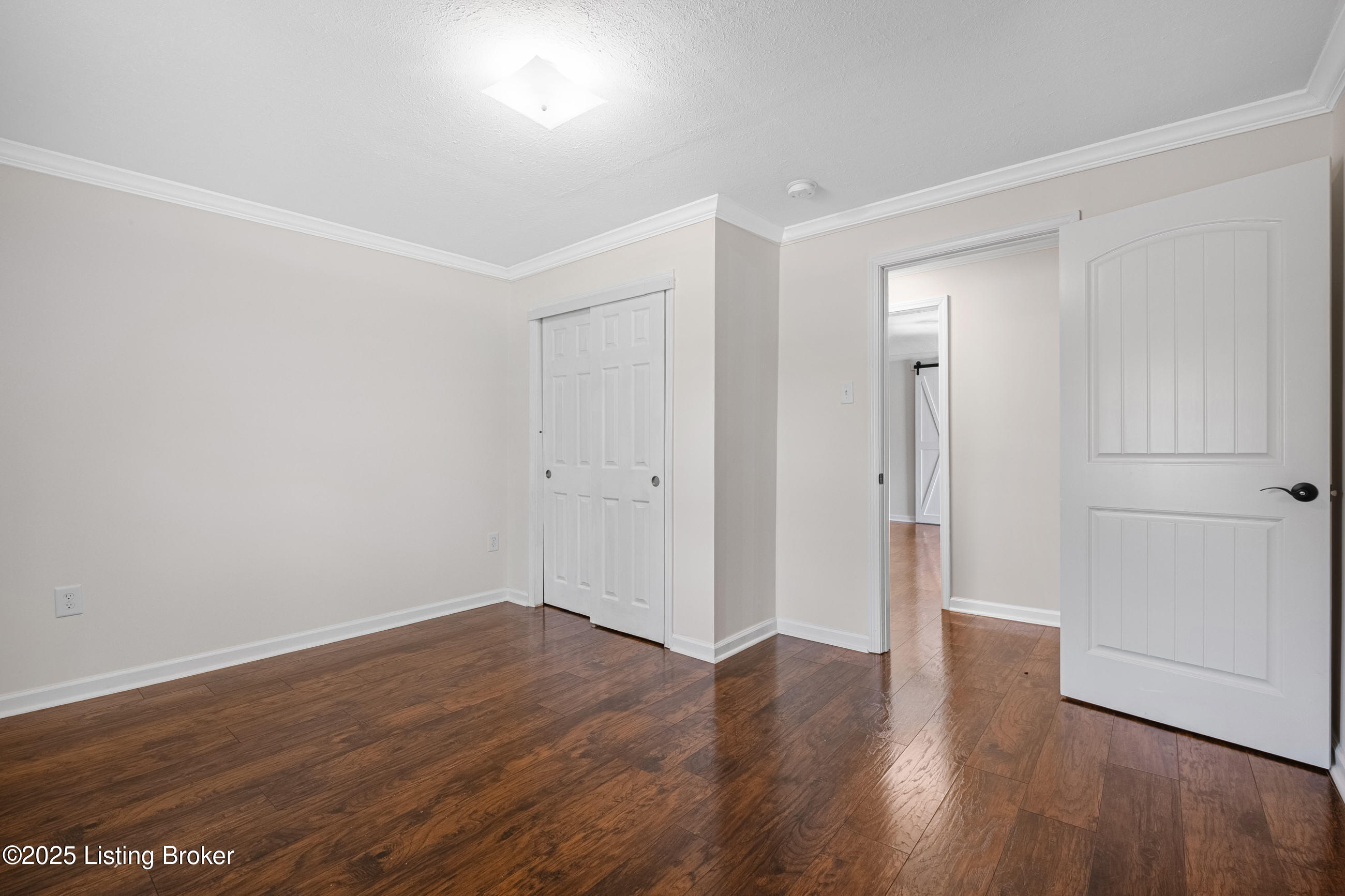 9909 Larlyn Dr, Fairdale, Kentucky image 20