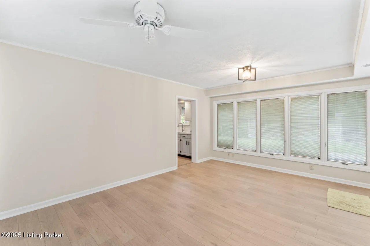 Louisville, Kentucky 40217, United States, 3 Bedrooms Bedrooms, ,2 BathroomsBathrooms,Residential,Active,225579