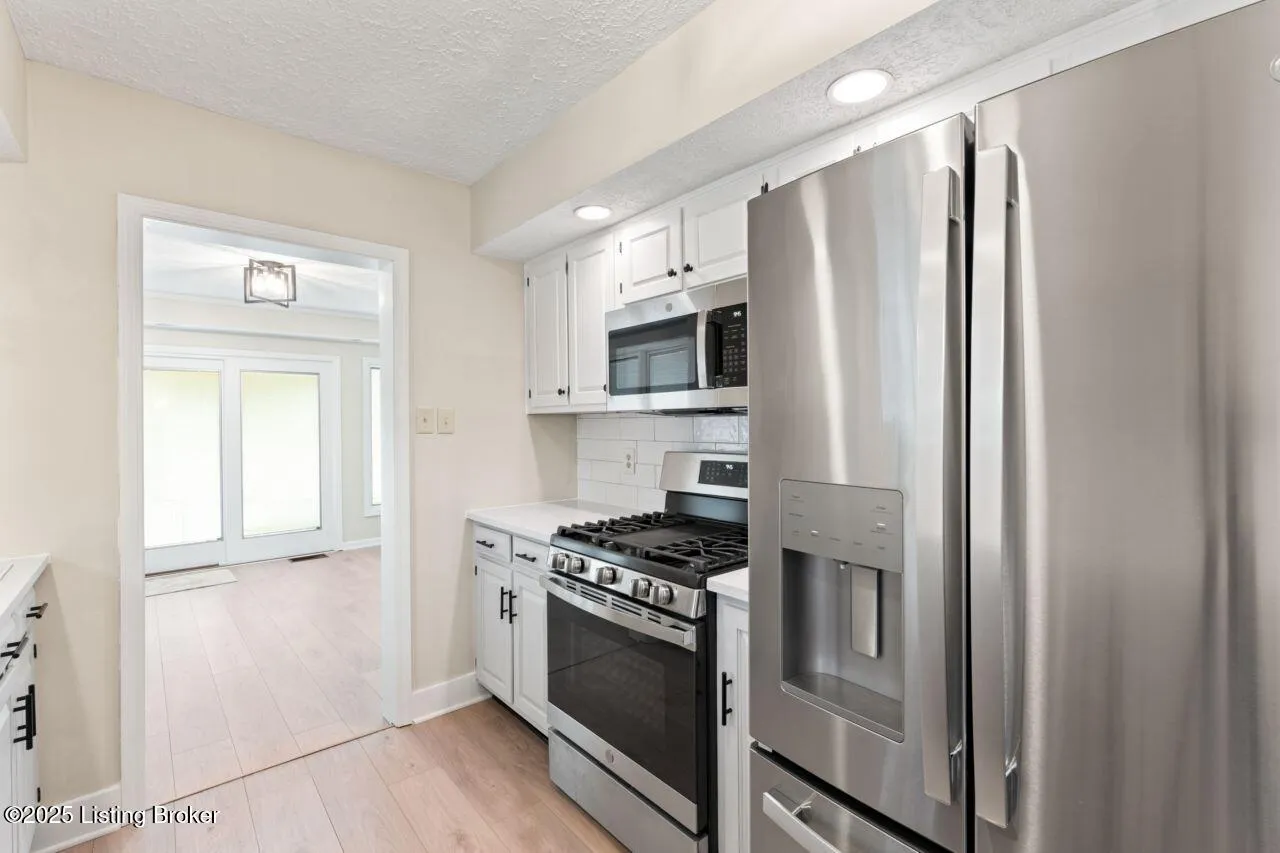 Louisville, Kentucky 40217, United States, 3 Bedrooms Bedrooms, ,2 BathroomsBathrooms,Residential,Active,225579