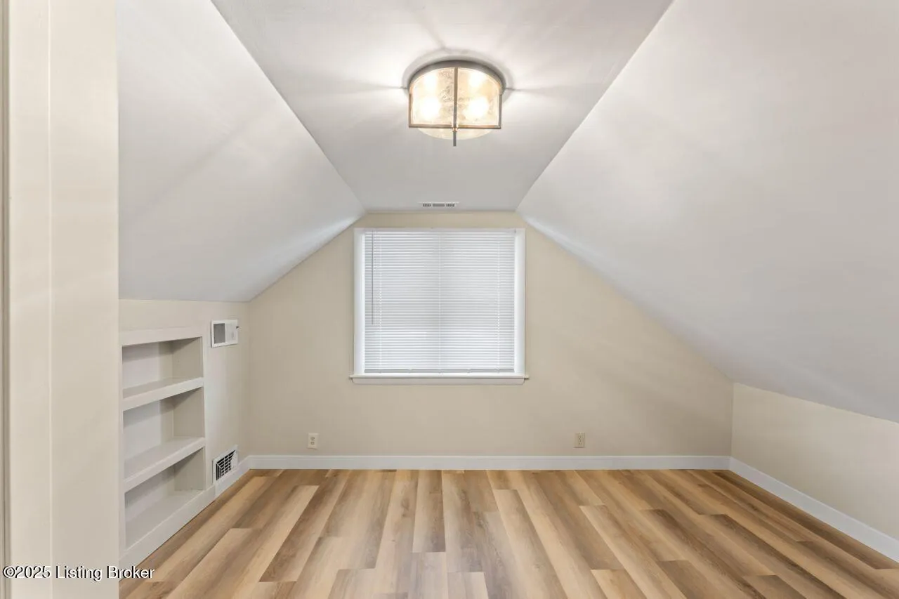 Louisville, Kentucky 40217, United States, 3 Bedrooms Bedrooms, ,2 BathroomsBathrooms,Residential,Active,225579