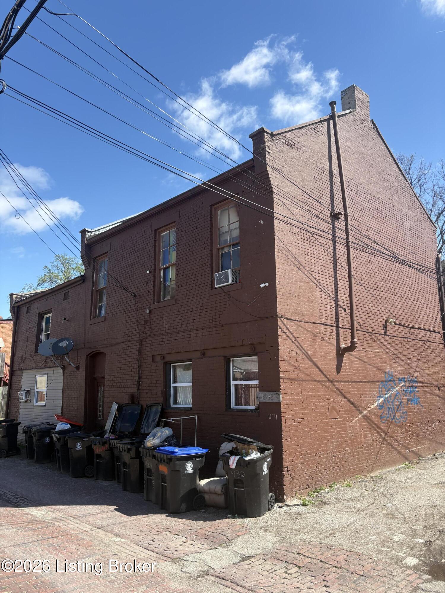 1136 S 3rd St