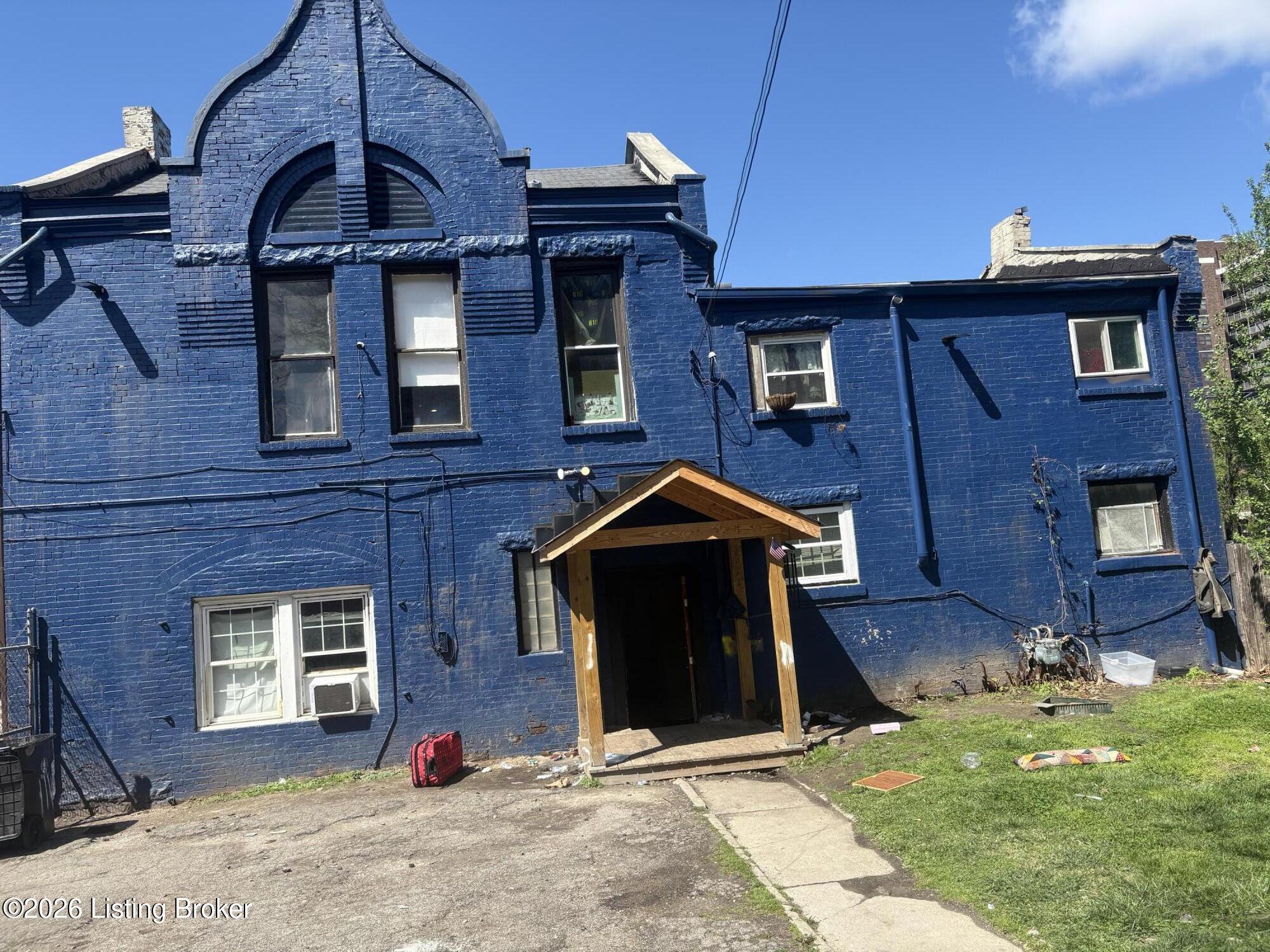 1136 S 3rd St