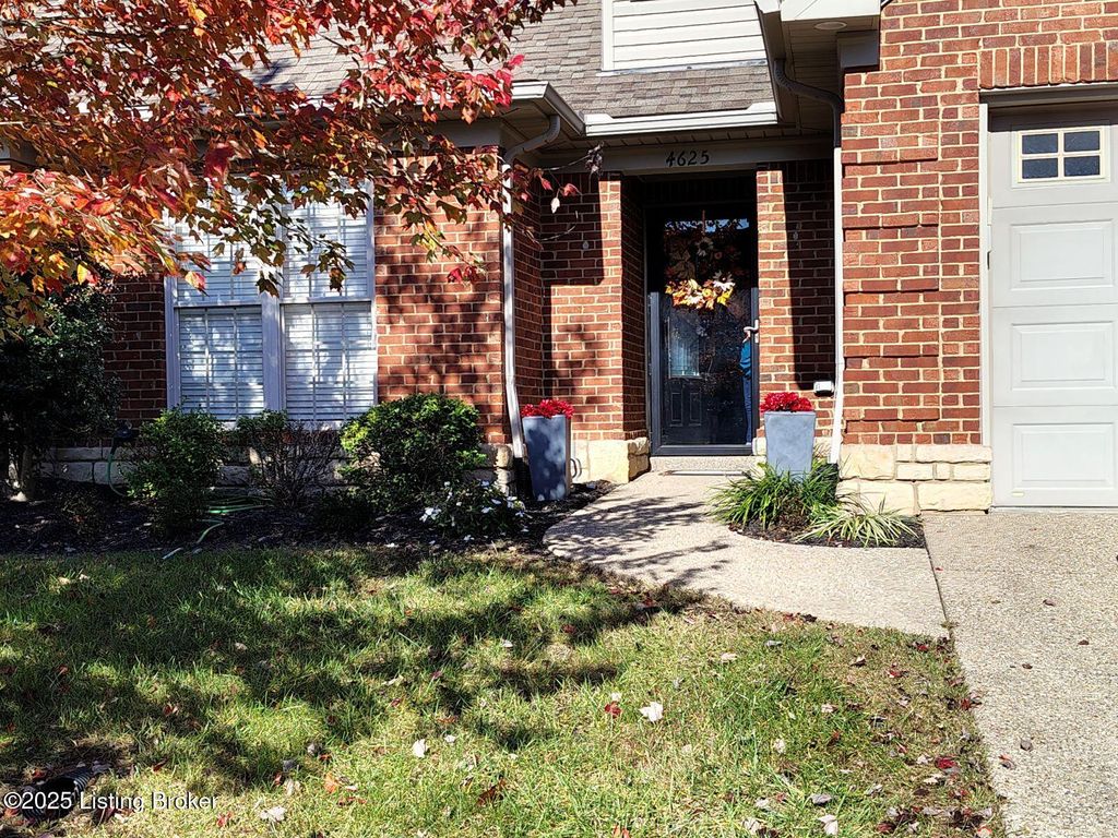 Photo of 4625 Heritage Manor, Crestwood, KY 40014 (MLS # 1702993)