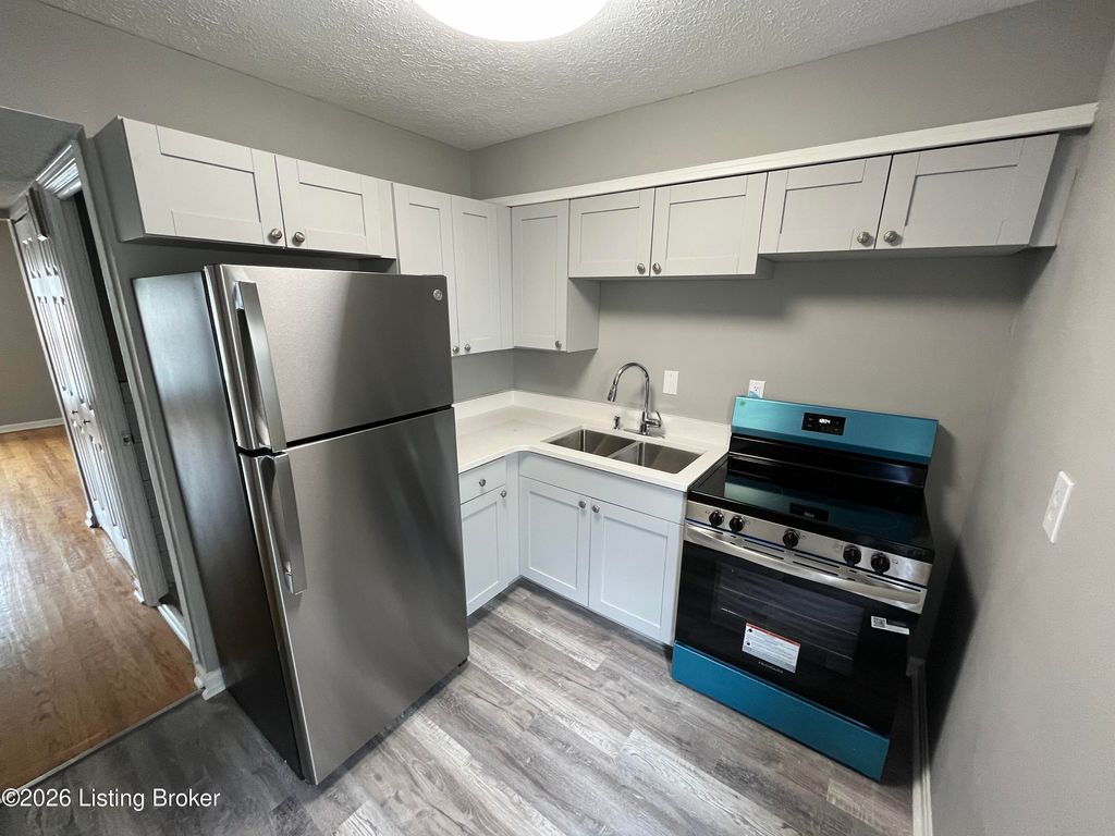 Photo of 2505 Lindsay Ave, Louisville, KY 40206 (MLS # 1711037)