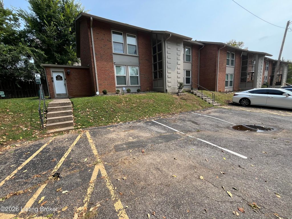 Photo of 2505 Lindsay Ave, Louisville, KY 40206 (MLS # 1711037)