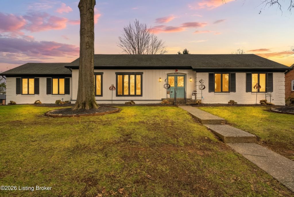 Photo of 434 Whiteheath Ln, Louisville, KY 40243 (MLS # 1707165)