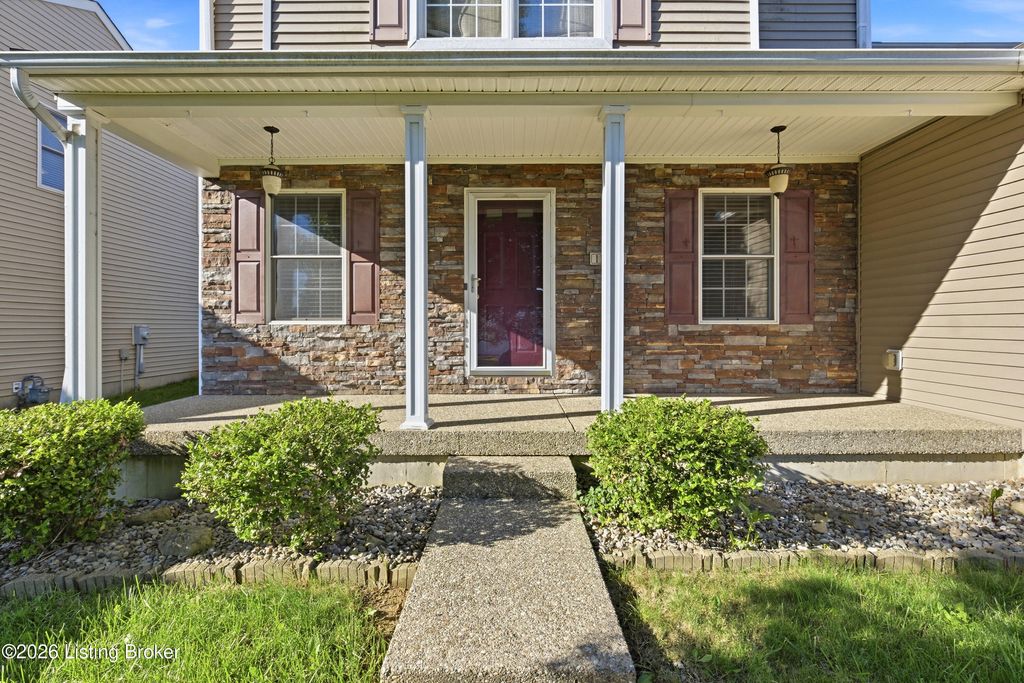 Photo of 11812 Garden Grove Way, Louisville, KY 40299 (MLS # 1716292)