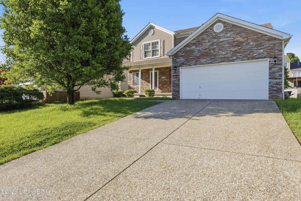 Photo of 11812 Garden Grove Way, Louisville, KY 40299 (MLS # 1716292)