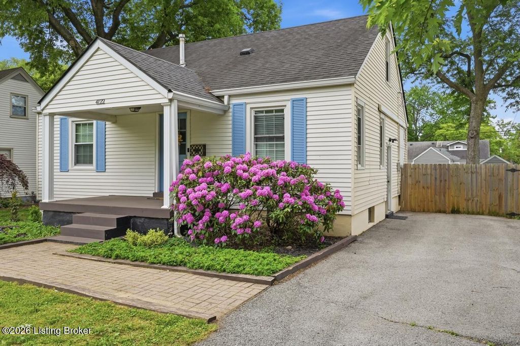 Photo of 4122 Ledyard Rd, Richlawn, KY 40207 (MLS # 1715347)