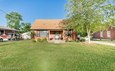 Photo of 7706 Bluebonnet Rd, Louisville, KY 40258 (MLS # 1717215)