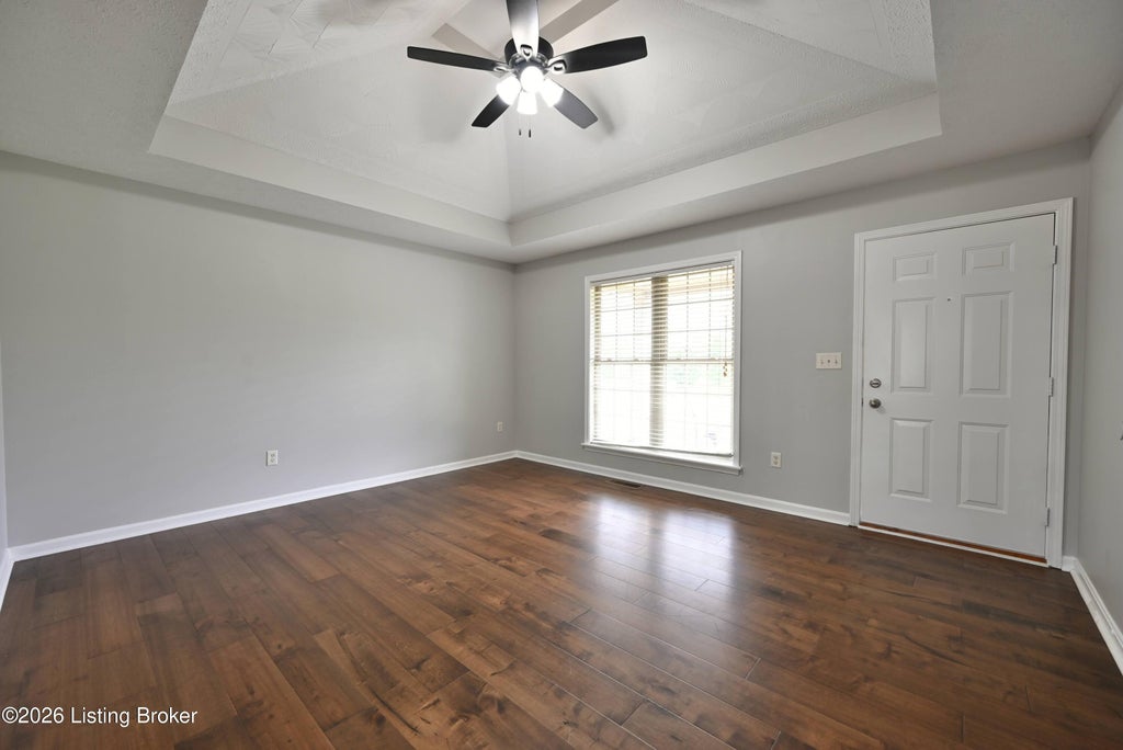 Photo of 11110 Sandwood Pl, Louisville, KY 40272 (MLS # 1732148)