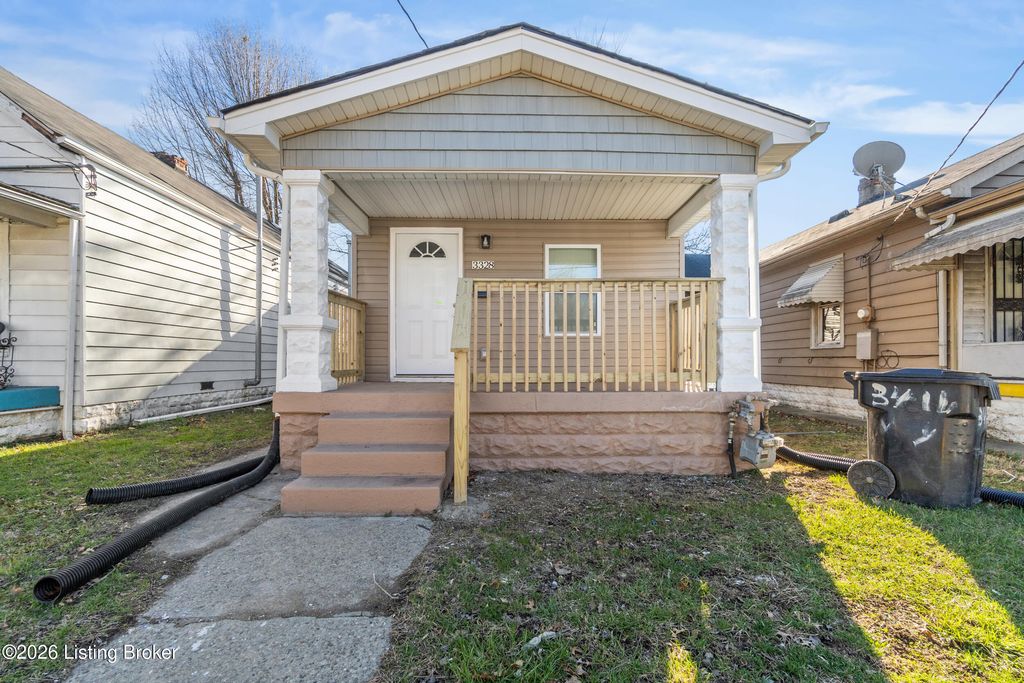 Photo of 3328 Hale Ave, Louisville, KY 40211 (MLS # 1714418)