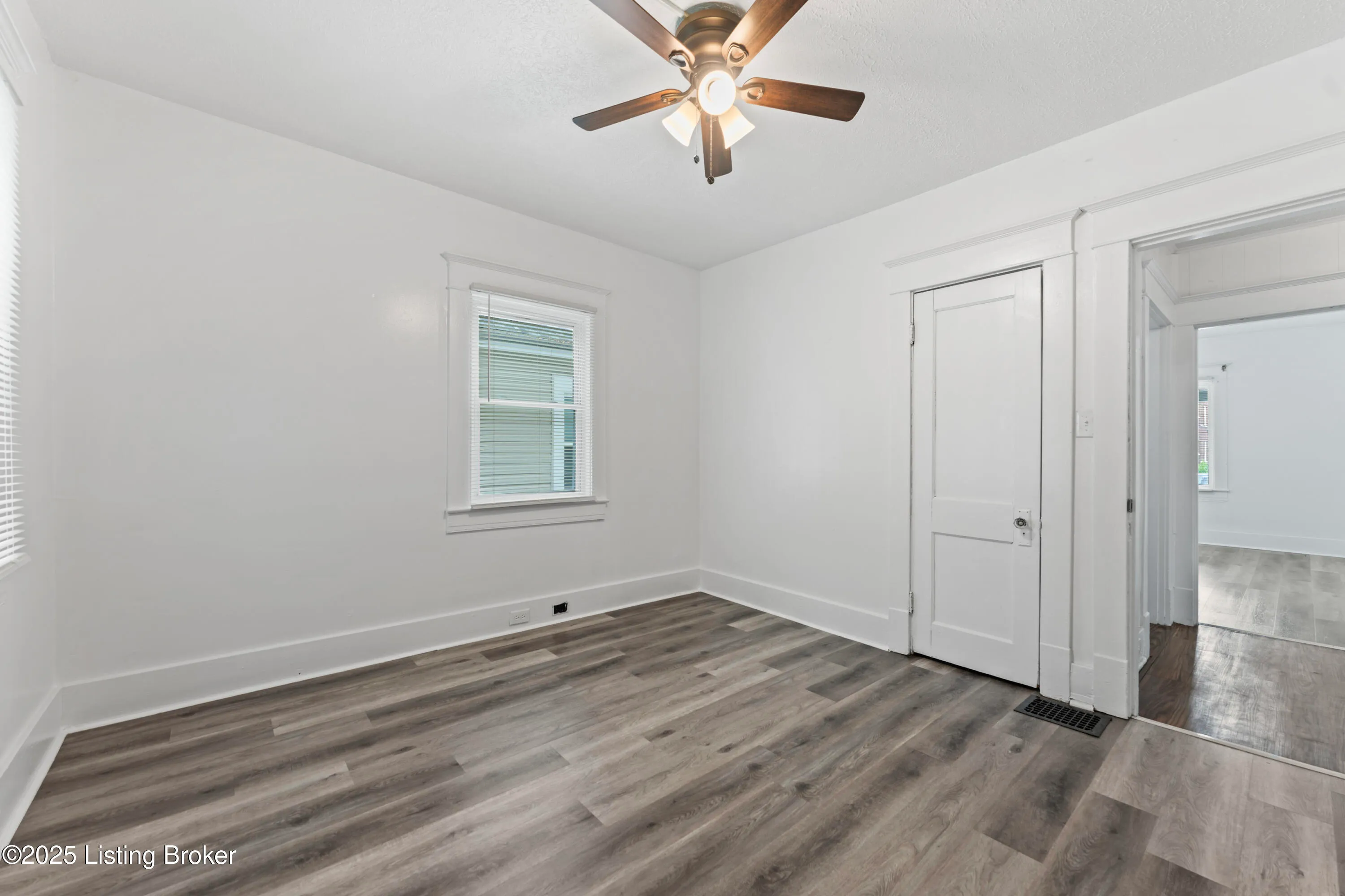 Louisville, Kentucky 40212, United States, 4 Bedrooms Bedrooms, ,2 BathroomsBathrooms,Residential,Active,125076