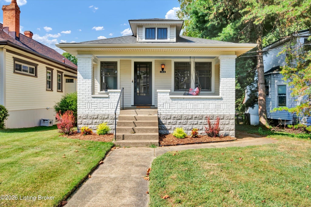 Photo of 142 N Birchwood Ave, Louisville, KY 40206 (MLS # 1729238)