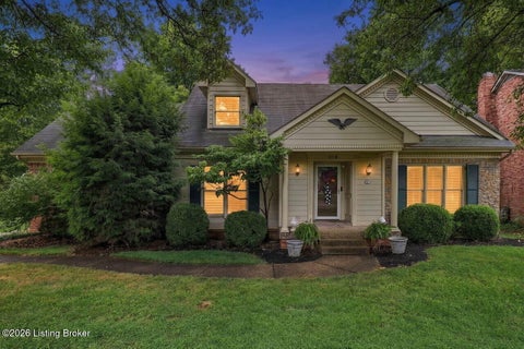 Photo of 1118 Blackthorn Rd, Louisville, KY 40299 (MLS # 1728987)