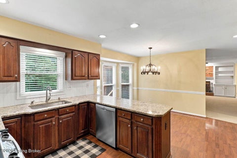 Tiny photo for 1118 Blackthorn Rd, Louisville, KY 40299 (MLS # 1728987)