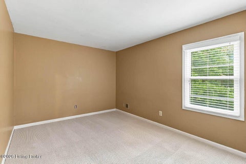 Tiny photo for 1118 Blackthorn Rd, Louisville, KY 40299 (MLS # 1728987)