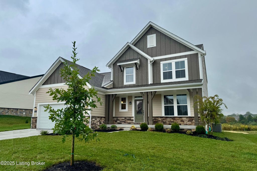 Photo of 2213 Summit View Ct, La Grange, KY 40031 (MLS # 1684797)