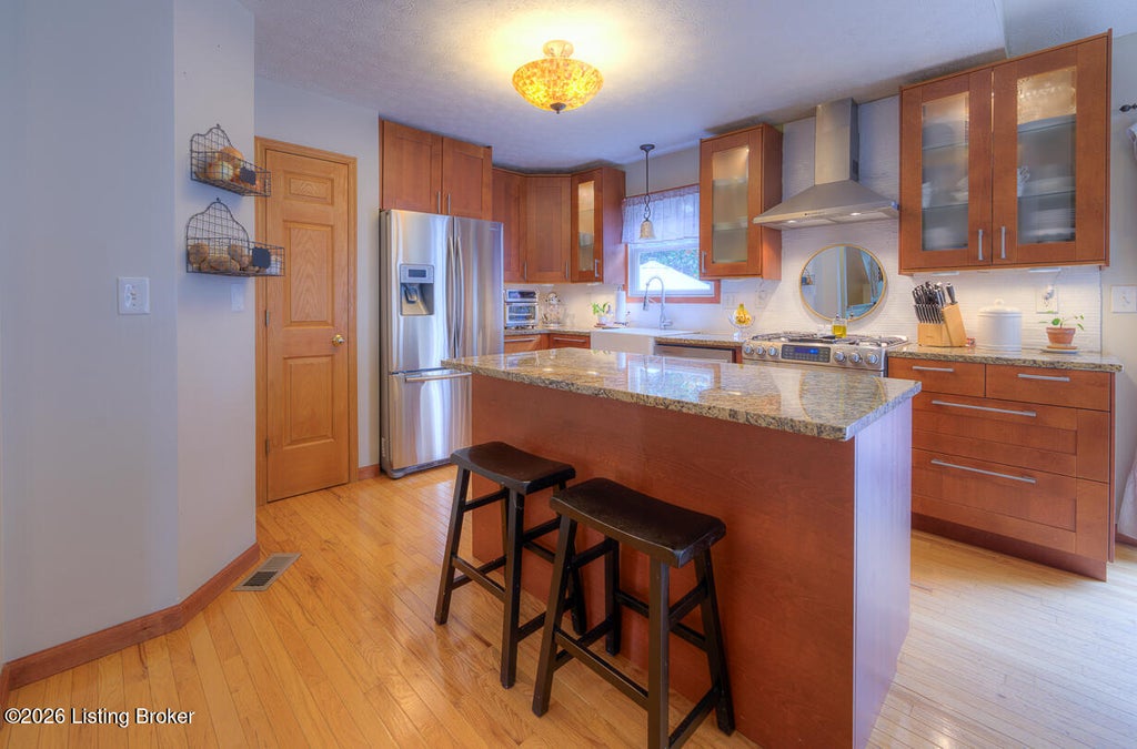 Photo of 7947 Nature Way, Louisville, KY 40218 (MLS # 1724084)