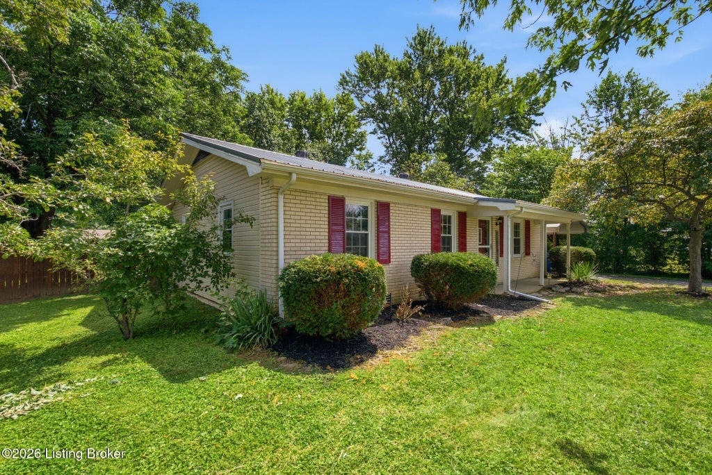 Photo of 315 Meriwether Dr, Lawrenceburg, KY 40342 (MLS # 1722437)