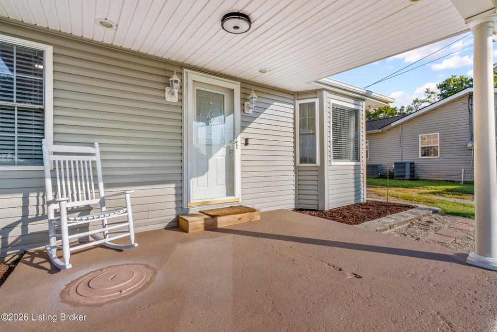 Photo of 17523 Aiken Rd, Louisville, KY 40245 (MLS # 1727352)
