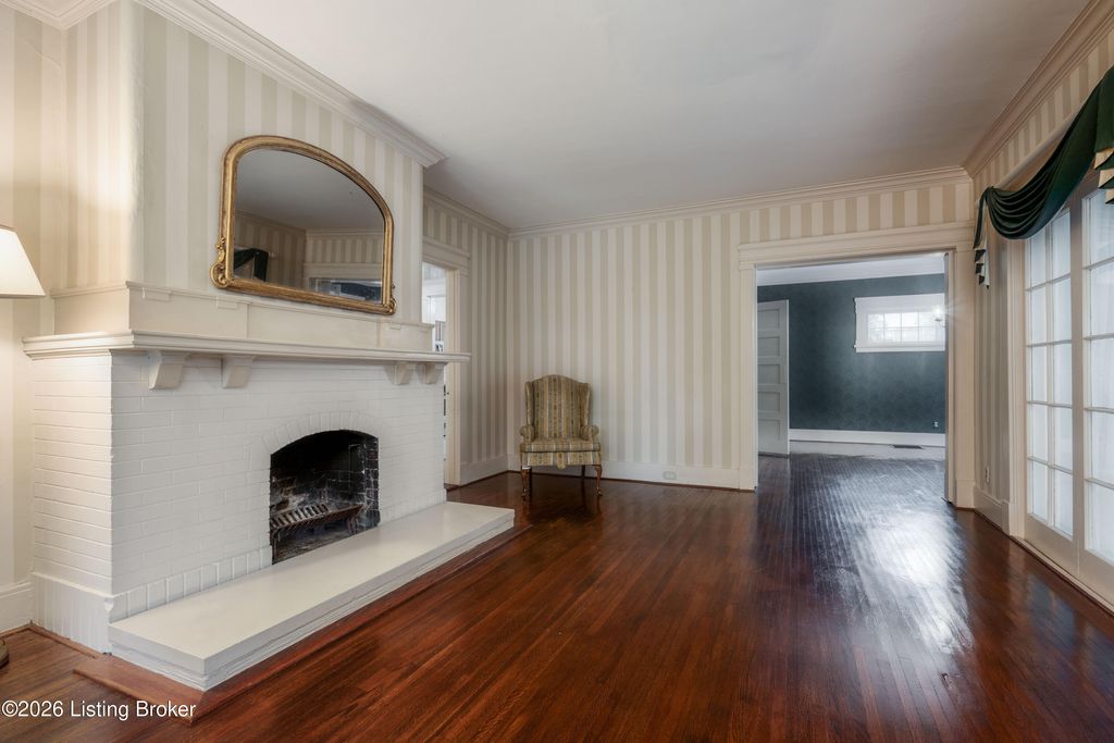 Photo of 3227 Robin Rd, Louisville, KY 40213 (MLS # 1724258)