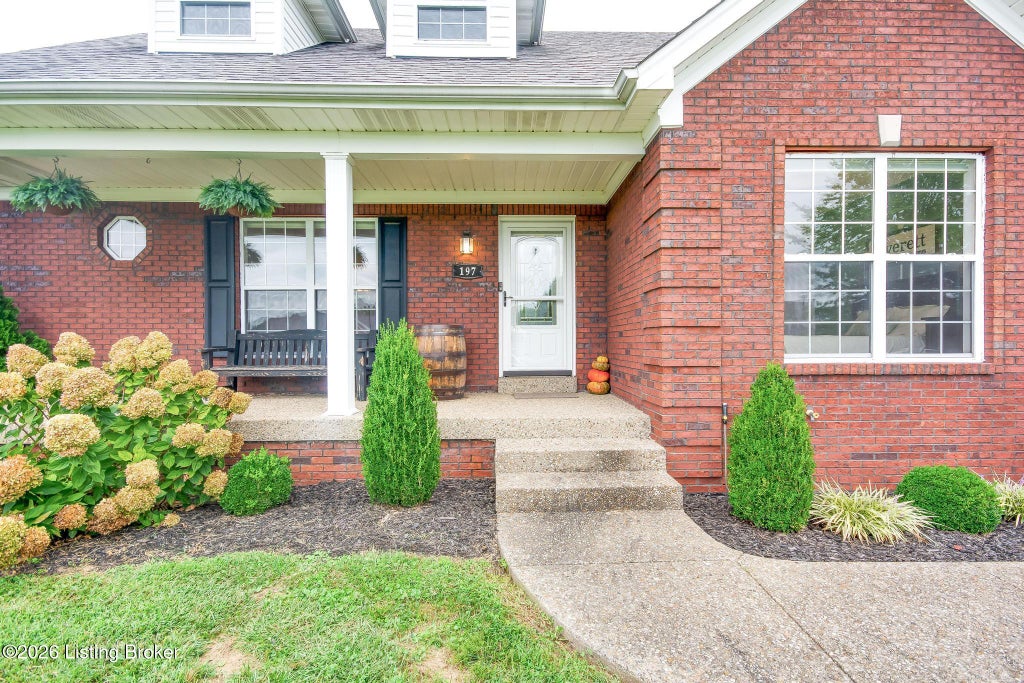 Photo of 197 Stonecrest Dr, Fisherville, KY 40023 (MLS # 1730266)