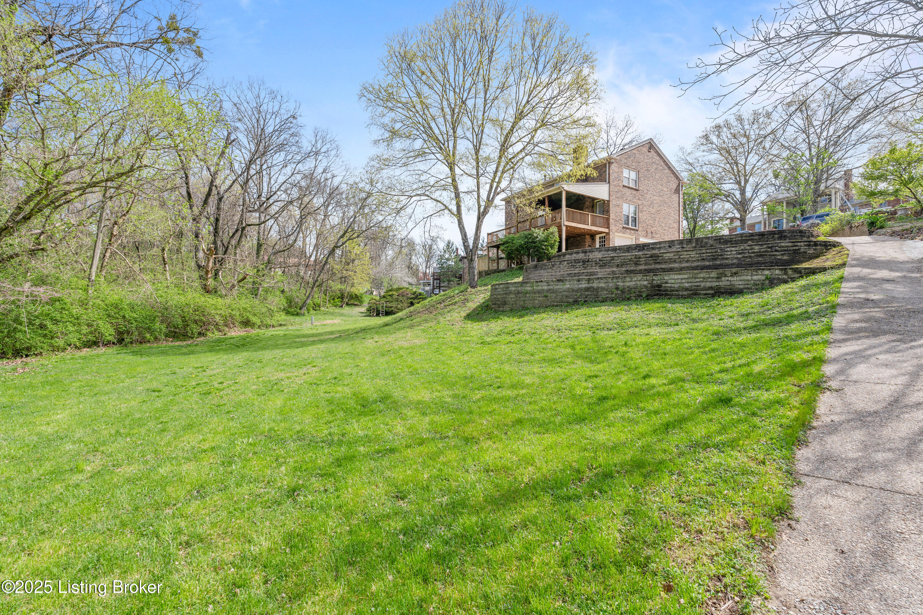1521 Sylvan Way, Louisville, Kentucky image 38