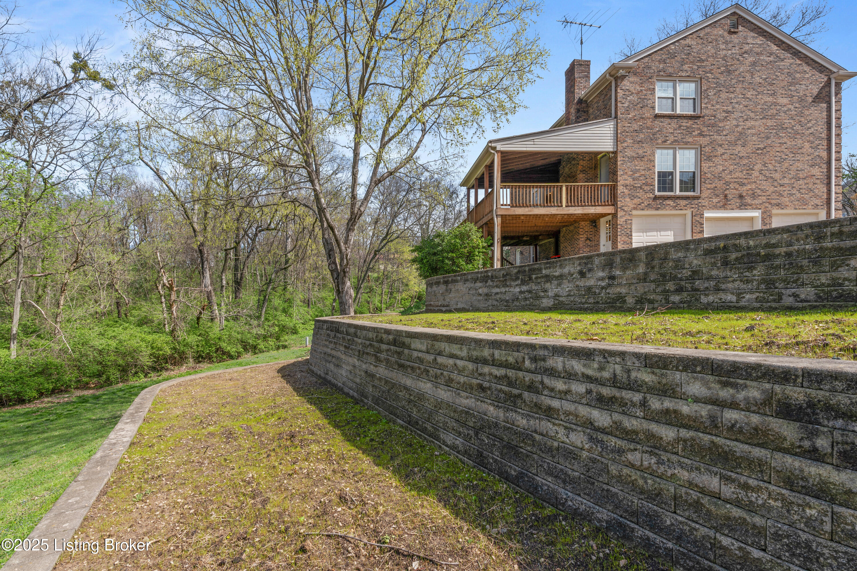 1521 Sylvan Way, Louisville, Kentucky image 37