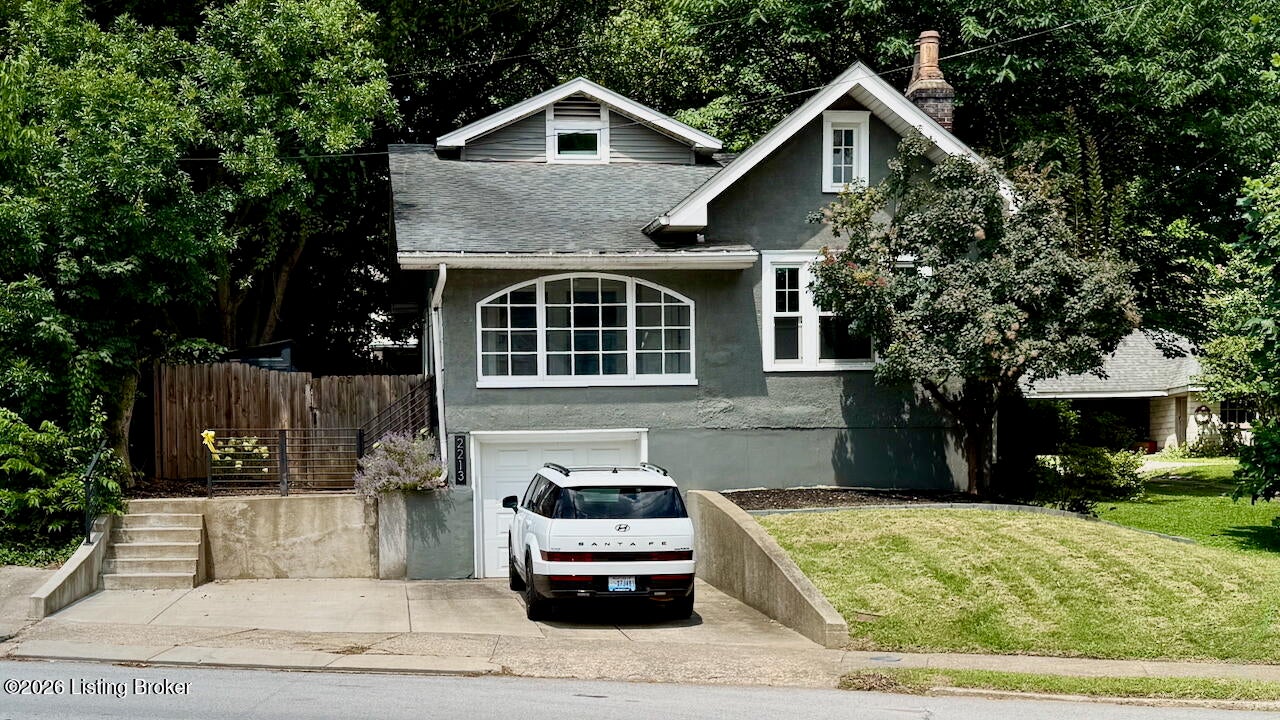 2213 Grinstead Dr