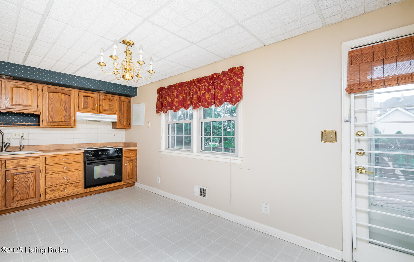 7212 Peppermill Ct, Louisville, Kentucky image 25