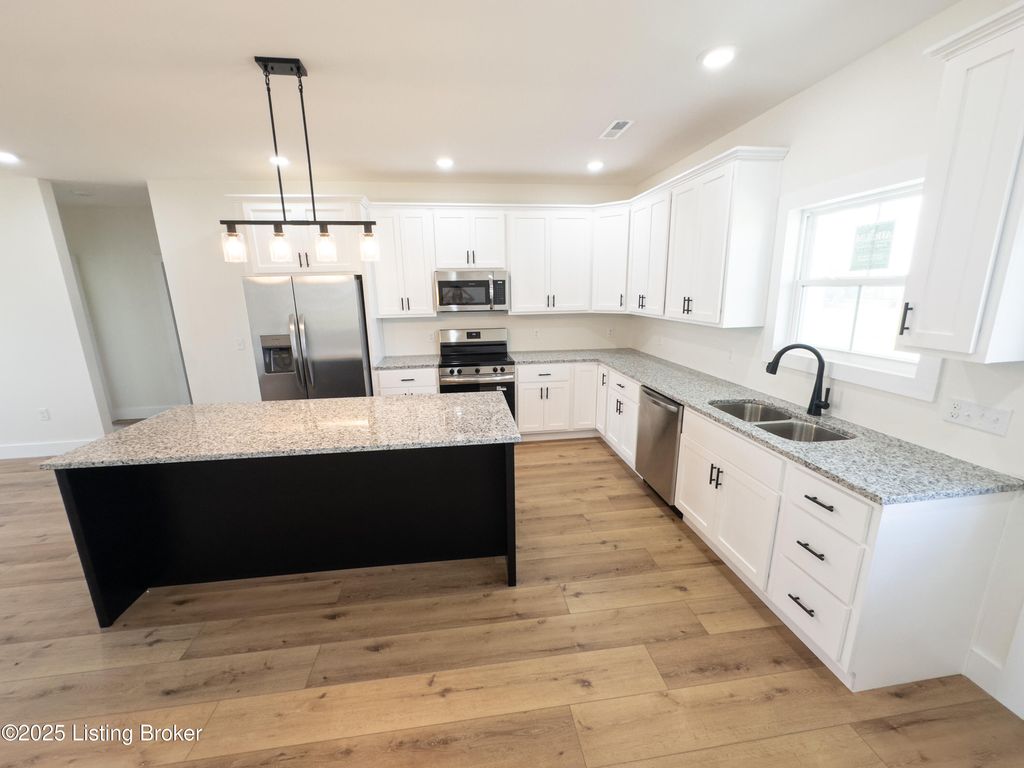 Photo of 320 Blane Dr, Clarkson, KY 42726 (MLS # 1714258)