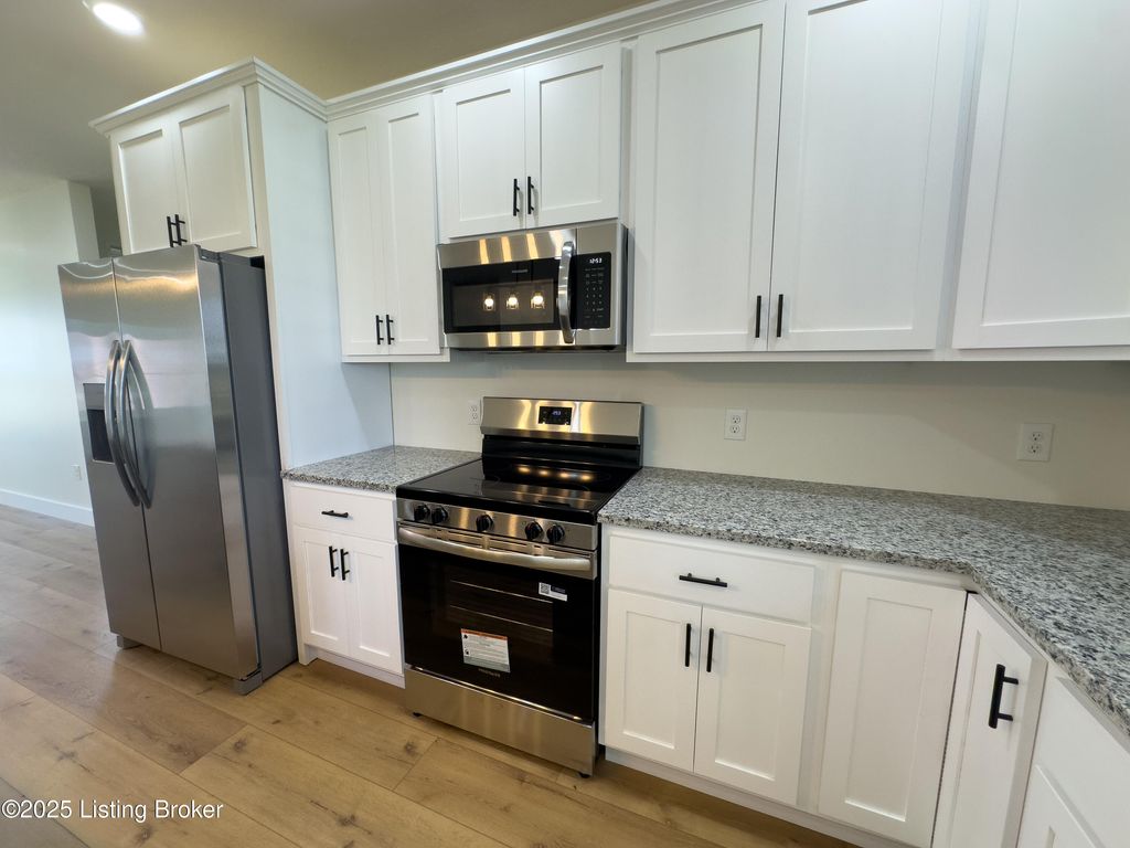 Photo of 320 Blane Dr, Clarkson, KY 42726 (MLS # 1714258)