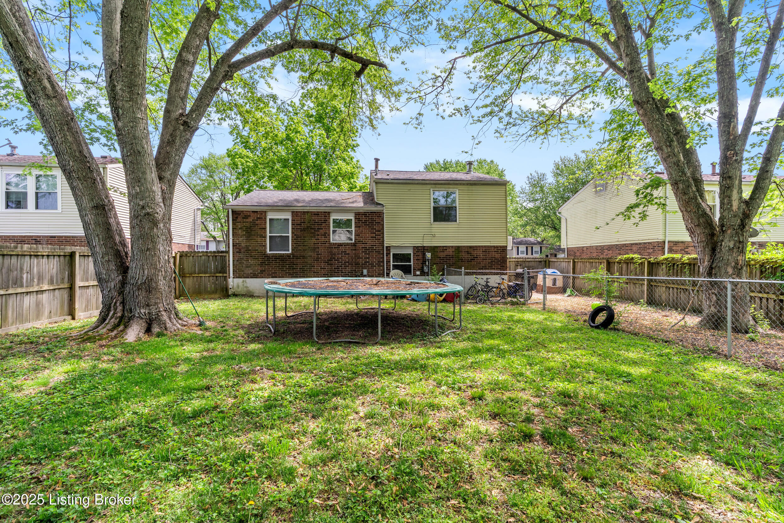 8808 Running Fox Cir, Louisville, Pennsylvania image 34