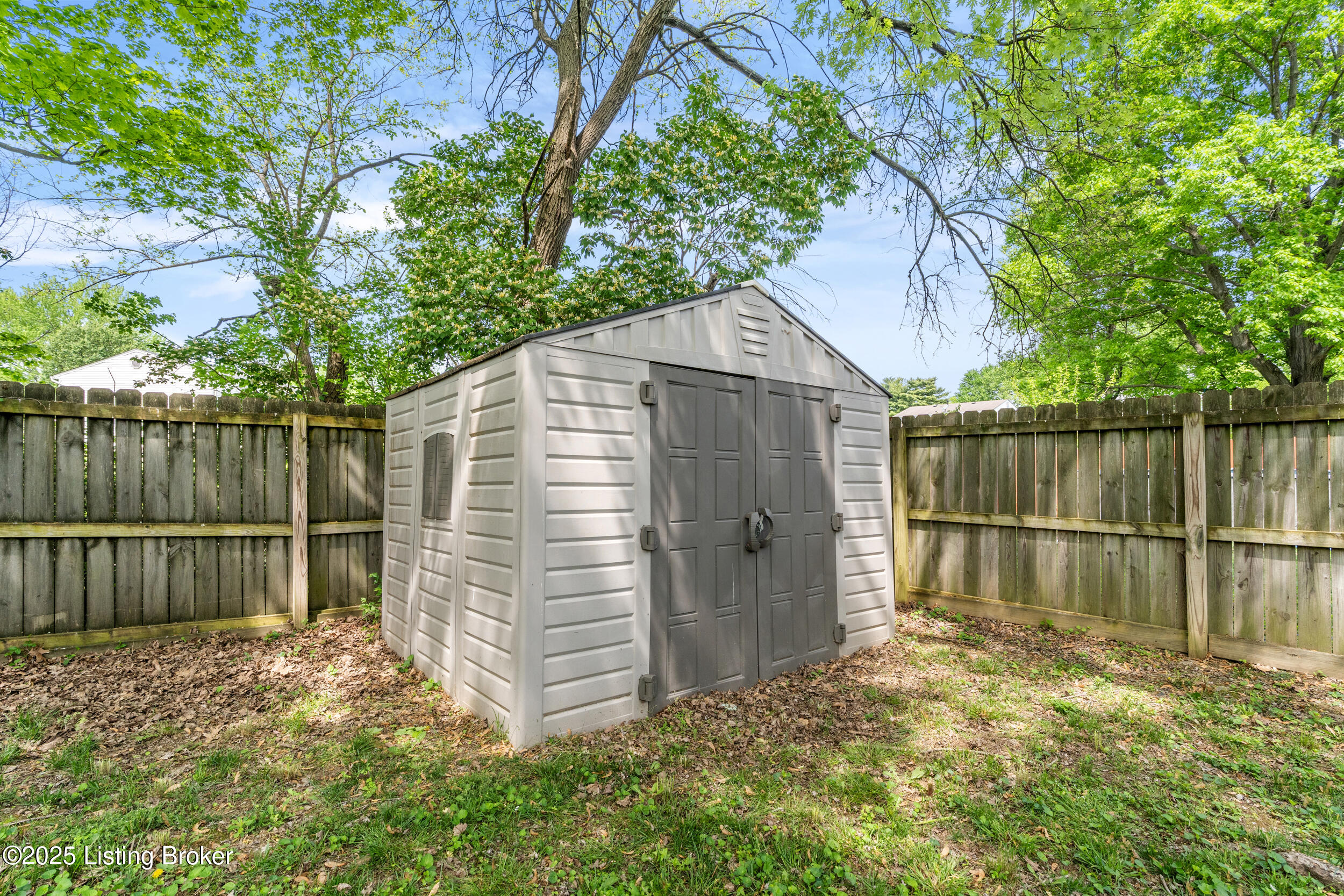 8808 Running Fox Cir, Louisville, Pennsylvania image 32