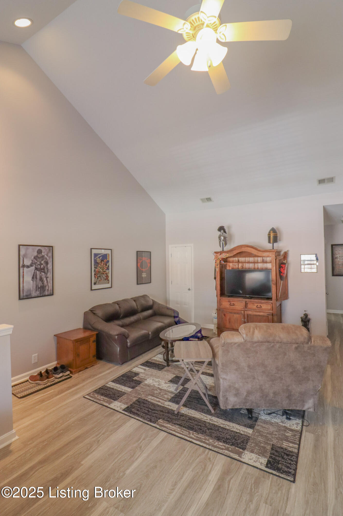 1313 Washington St #8, Shelbyville, Pennsylvania image 4