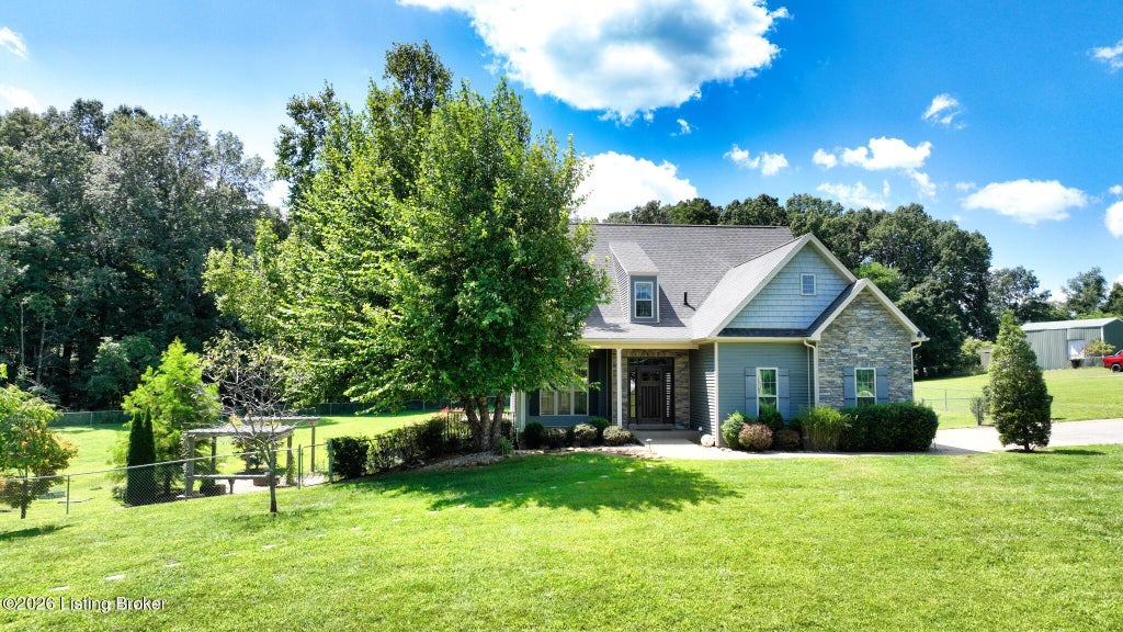 Photo of 966 E Main St, Vine Grove, KY 40175 (MLS # 1727400)