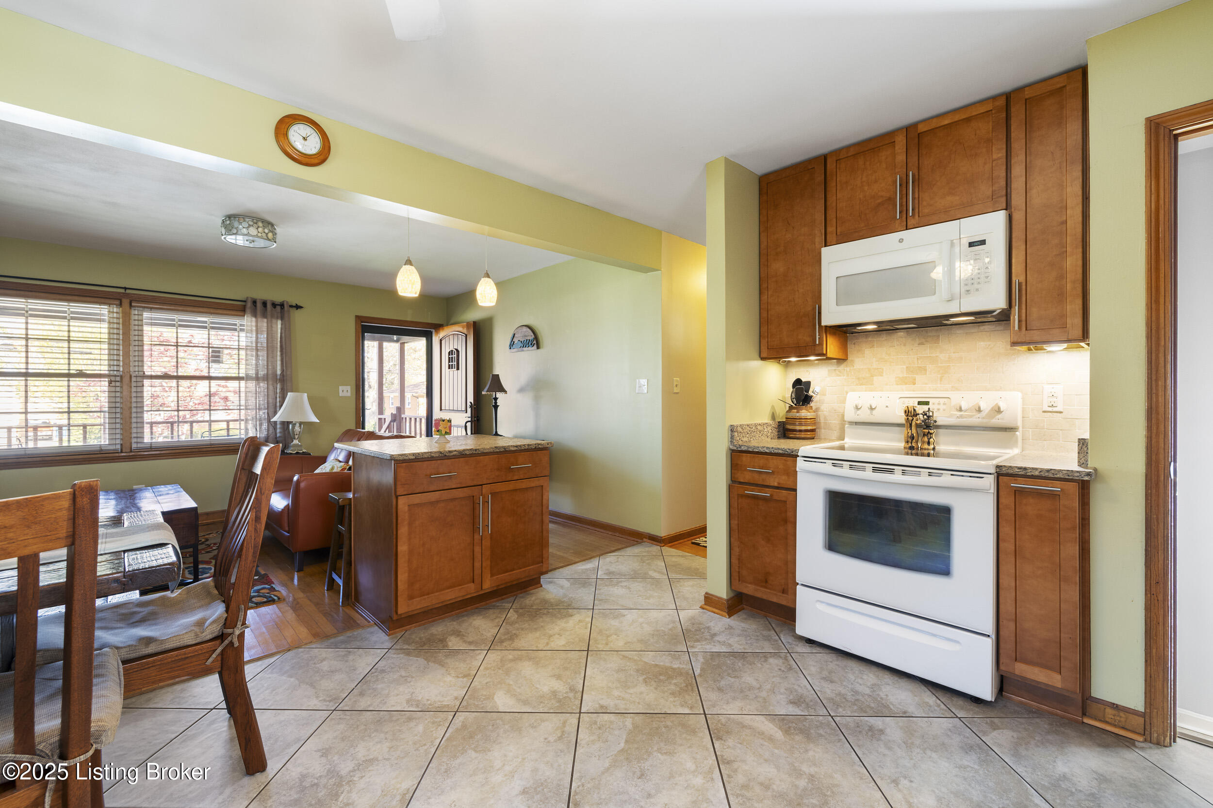 8113 Michael Ray Dr, Louisville, Pennsylvania image 19